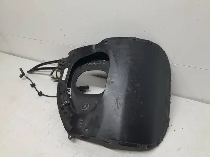 Porsche Taycan 9J1 (2019 - ) 9J1821942F Крышка зарядного разъема — фото 6