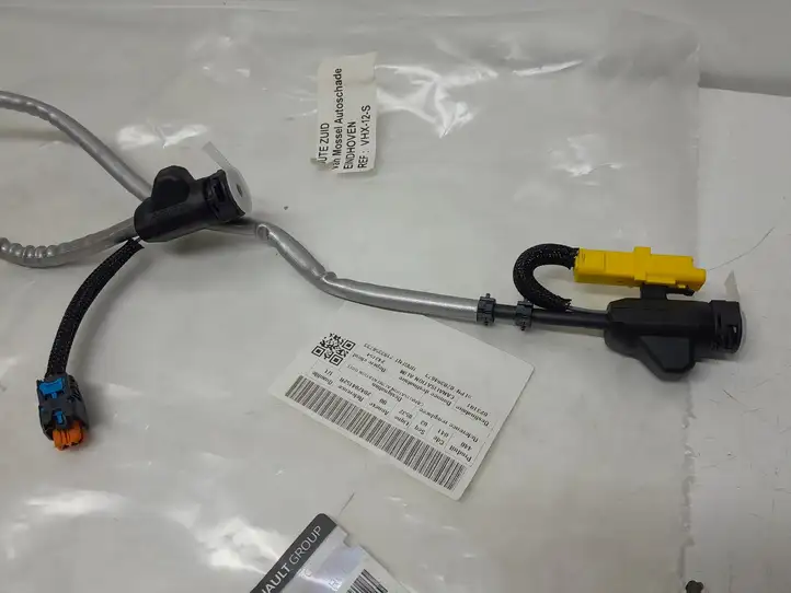 Renault Trafic III (X82) (2014 - )  204204152R Трубка для заливки жидкости AdBlue