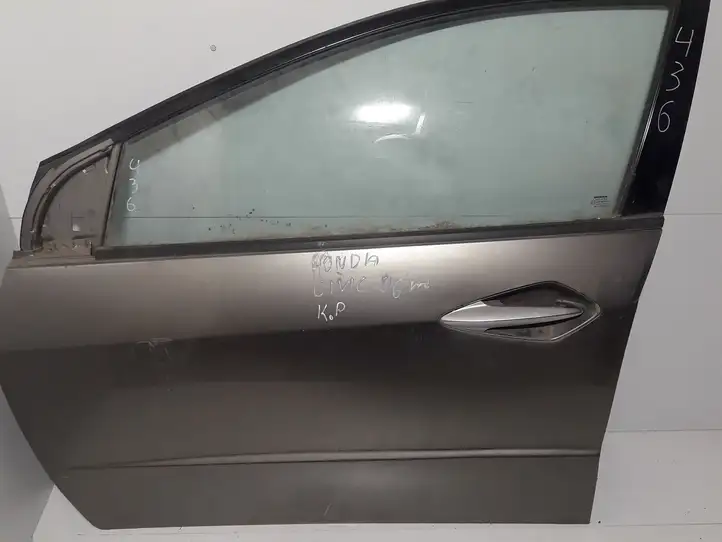 Honda Civic (2006 - 2011) Дверь — фото 1