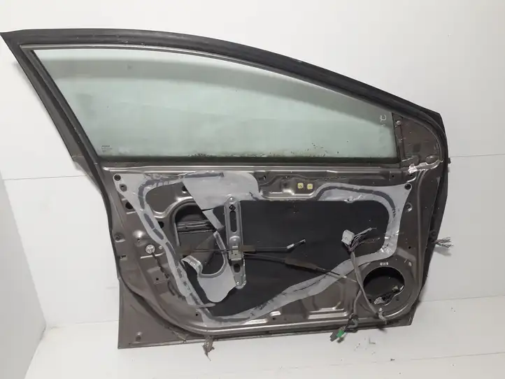 Honda Civic (2006 - 2011) Дверь — фото 2