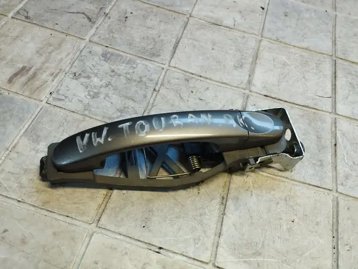 Volkswagen Touran I (2003 - 2010) Наружная ручка двери — фото 1