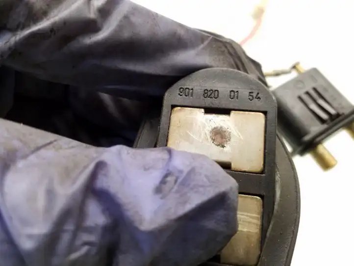 Mercedes-Benz Vaneo W414 (2001 - 2005)  9018200154 Контактное соединение дверей