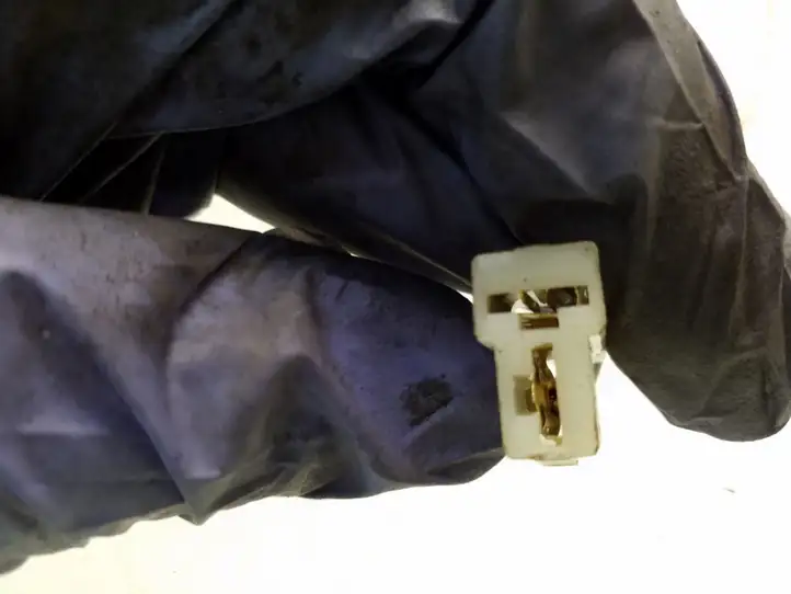 Mercedes-Benz Vaneo W414 (2001 - 2005)  9018200154 Контактное соединение дверей