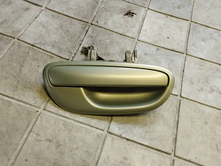 Subaru Outback (2007 - 2009) Наружная ручка двери — фото 1