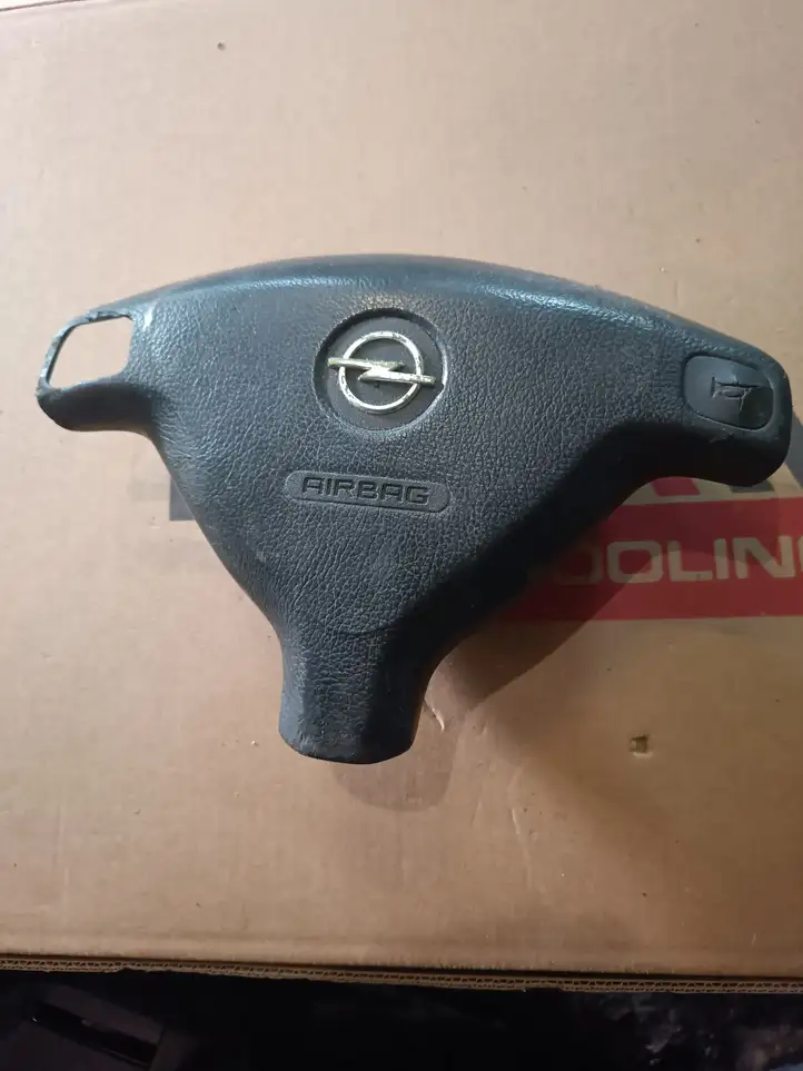 Opel Corsa C (2003 - 2006) 90437771 Подушка безопасности руля — фото 1