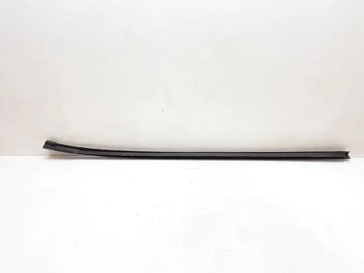 Mercedes-Benz E W211 (2002 - 2009) A2116900498 Накладка стоек лобового стекла — фото 2