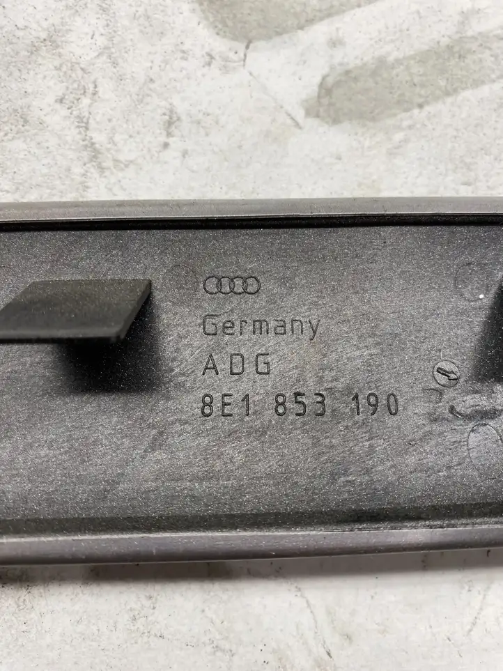 Audi A4 S4 B7 8E 8H (2004 - 2009) 8E1853190 Декоративная планка — фото 4