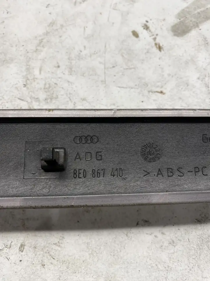Audi A4 S4 B7 8E 8H (2004 - 2009) 8E867410 Декоративная планка — фото 3