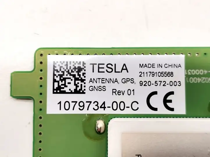Tesla Model Y (2019 - 2024) 1079734-00-C GPS антенна — фото 2