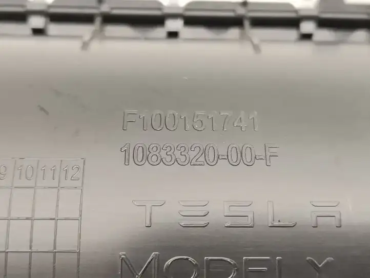Tesla Model Y (2019 - 2024) 1083320-00-F Боковой воздушный дефлектор — фото 3