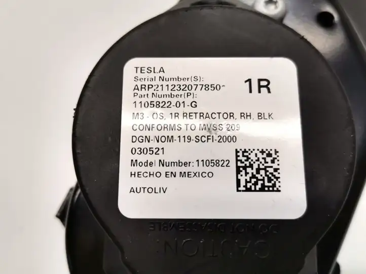 Tesla Model 3 (2017 - 2023) 1105822-01-G Передний ремень безопасности — фото 5