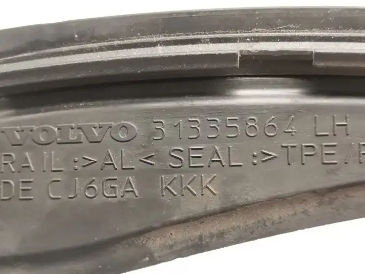 Volvo S60 (2013 - 2018) 31335864 Накладка стоек лобового стекла — фото 4