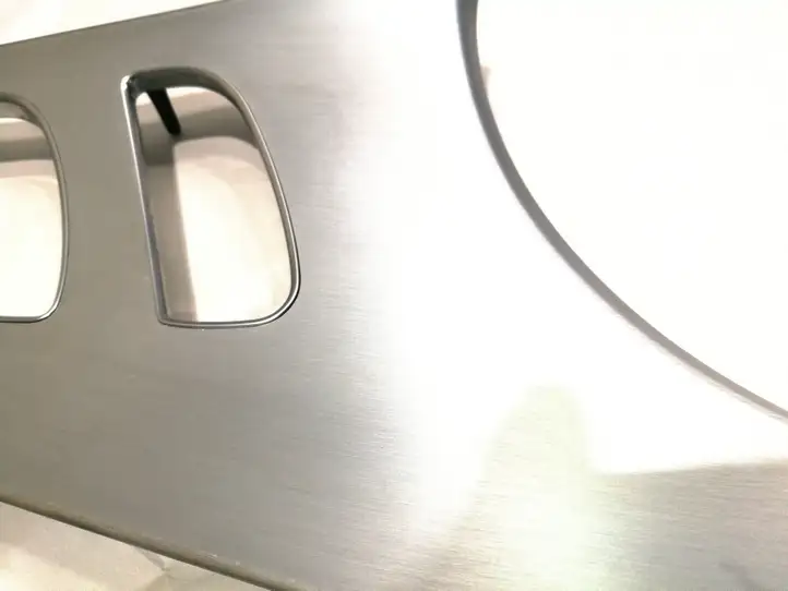 Audi A7 (2010 - 2014)  4G8867410 Передняя декоративная планка