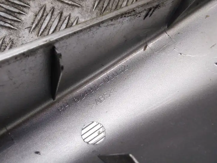 Toyota Avensis T250 (2003 - 2006) 6349305032 Крышка рейлинга — фото 2