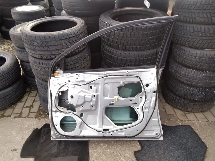 Toyota Avensis T250 (2003 - 2006) Дверь — фото 2