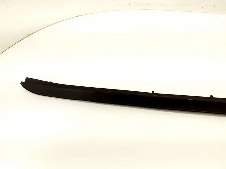 Ford Fiesta (2017 - ) H1BBA03178AE Накладка стоек лобового стекла — фото 3