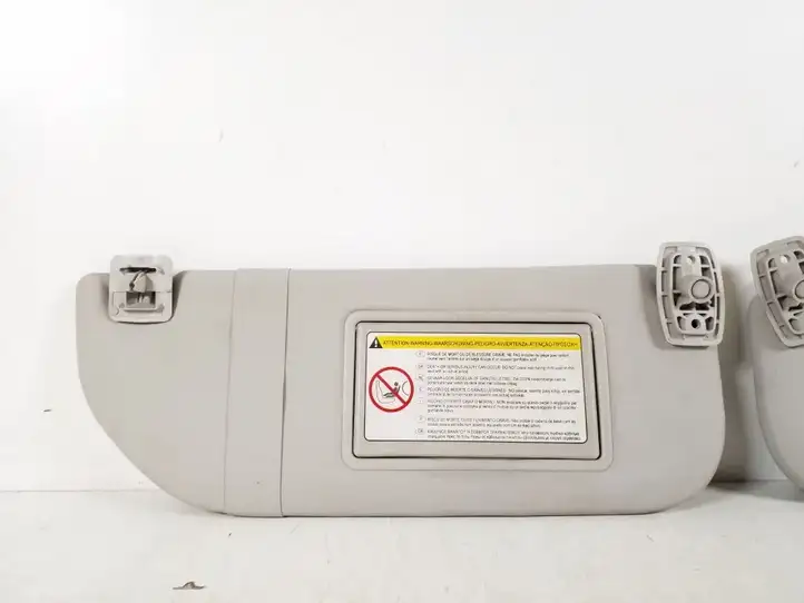 Toyota Aygo (2005 - 2008)   Щиток от солнца