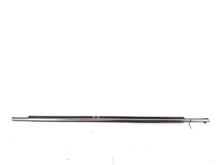 Toyota Avensis T250 (2003 - 2006) 75710-20491 Накладка стекла передней двери — фото 1