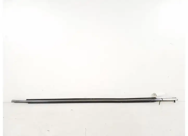 Toyota Avensis T250 (2006 - 2009) 75710-20491 Накладка стекла передней двери — фото 1