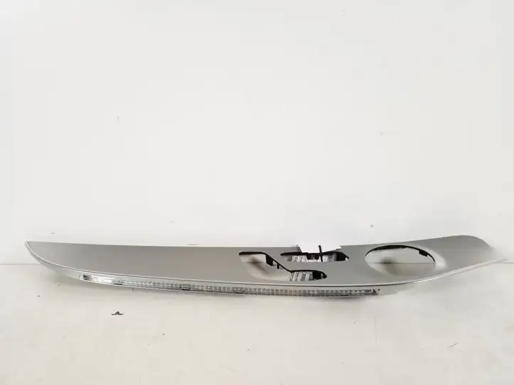 Mercedes-Benz CLA C117,X117,W117 (2013 - 2019) A2057208308 Декоративная накладка передней двери — фото 3