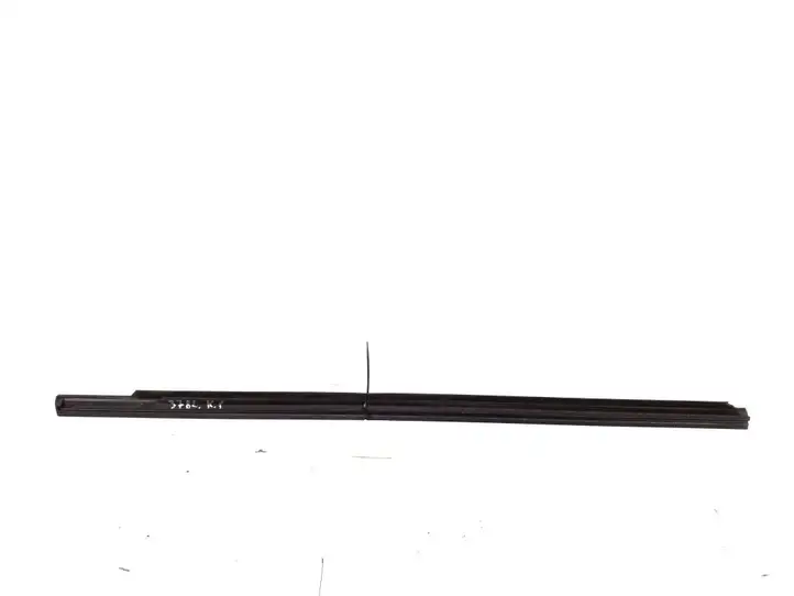 Mercedes-Benz E W212 (2009 - 2016) A2127250365 Накладка стекла передней двери — фото 2