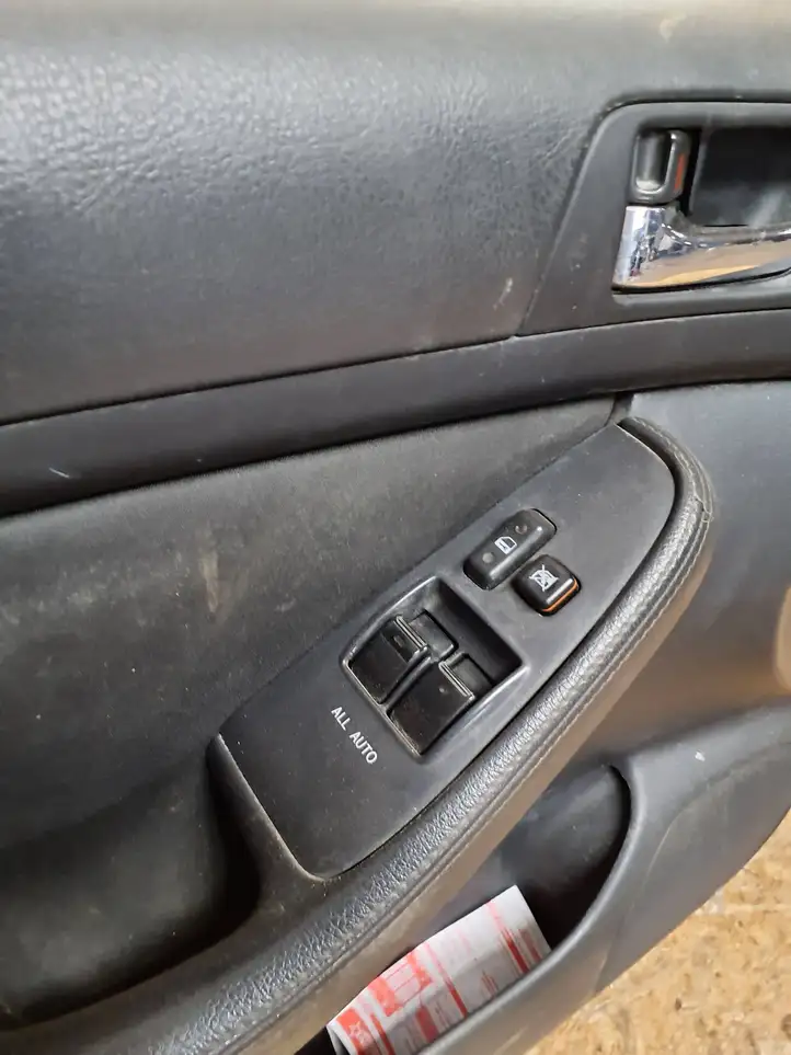 Toyota Avensis T250 (2006 - 2009) Дверь — фото 2
