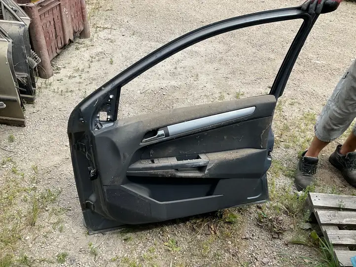 Opel Astra H (2004 - 2009) Дверь — фото 3