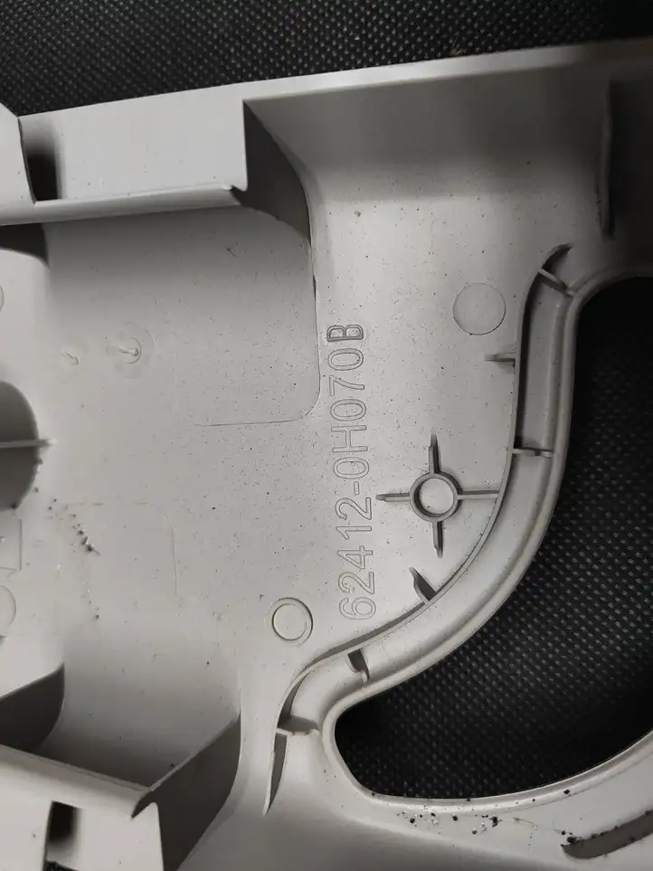 Toyota Aygo AB40 (2014 - 2018) 624120H070B Верхняя обшивка стойки B — фото 3