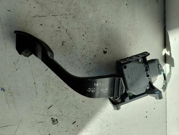 Fiat 500 (2008 - 2015) 24765CP17 Педаль акселератора — фото 2