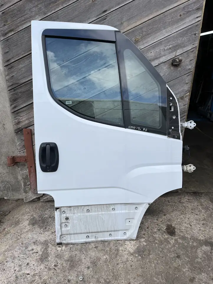 Iveco Daily Daily 6th gen (2012 - 2020) Дверь — фото 1