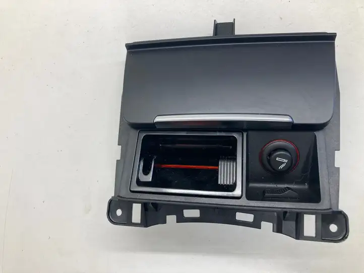 Audi A5 8T 8F (2011 - 2016) 8K0857951 Пепельница — фото 3