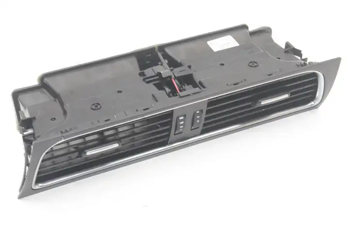 Audi A5 8T 8F (2007 - 2011) 8T2820951C Воздушная решетка панели — фото 3