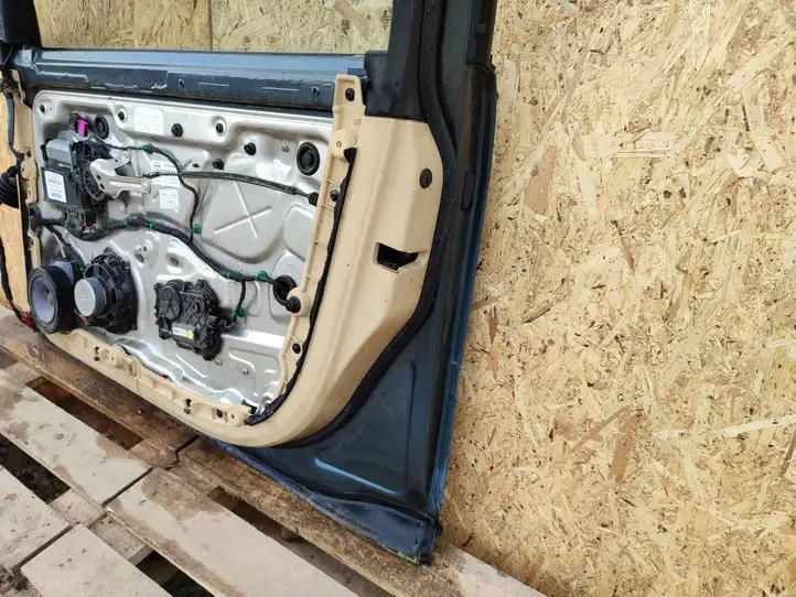 Volkswagen Phaeton (2002 - 2008) Дверь — фото 3