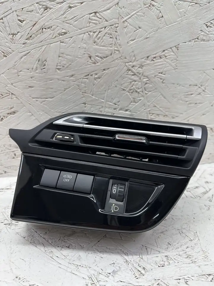 Citroen C4 Grand Picasso (2013 - 2016) 967797667A Боковой воздушный дефлектор — фото 1