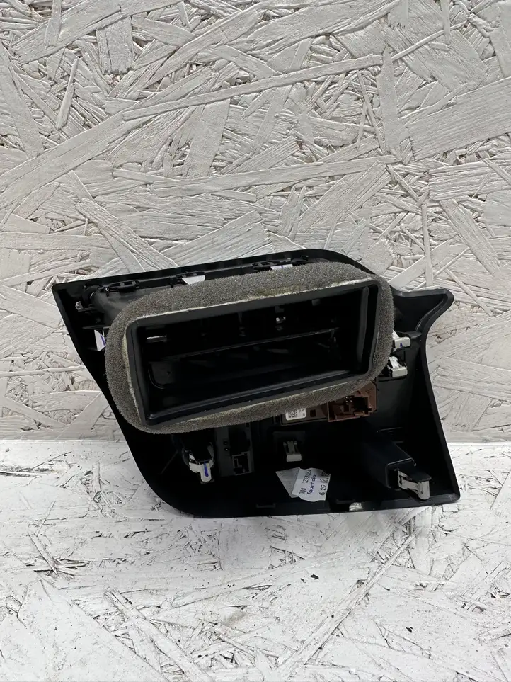 Citroen C4 Grand Picasso (2013 - 2016) 967797667A Боковой воздушный дефлектор — фото 2