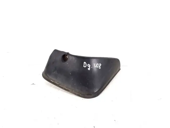 Toyota Corolla E120 E130 (2000 - 2004) 76625-02130 Задний брызговик — фото 1