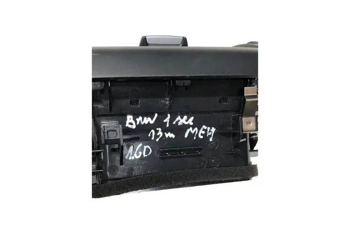 BMW 1 F20 F21 (2011 - 2019)  920711611 Центральный дефлектор