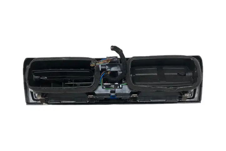 BMW 1 F20 F21 (2011 - 2019)  920711611 Центральный дефлектор