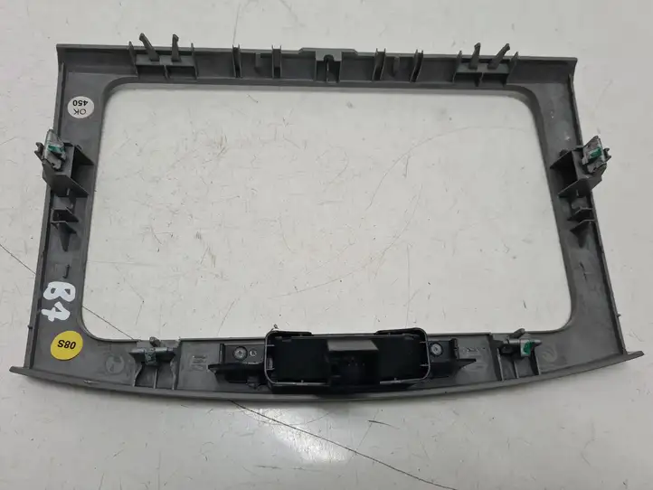 Volkswagen PASSAT B7 (2011 - 2014)  3AA858069F Отделка радио/ навигации