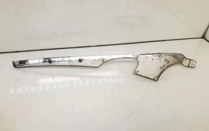 Mercedes-Benz E W211 (2002 - 2009)  3150038 Другая деталь отделки пере́дней дверей