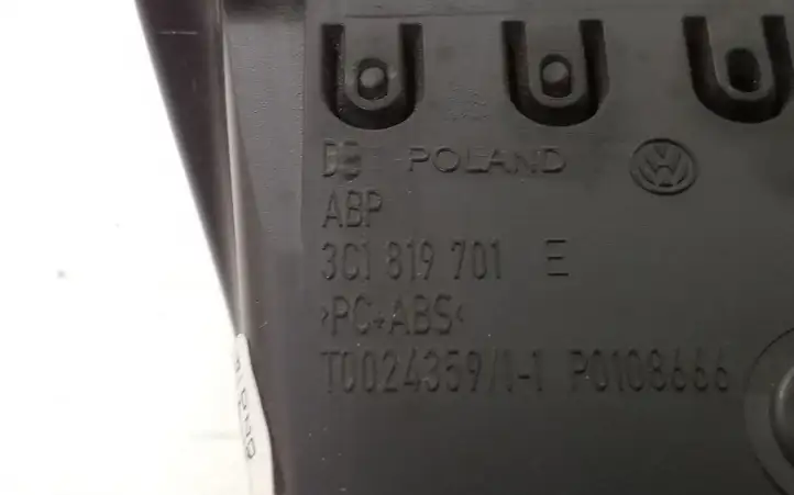 Volkswagen PASSAT B6 (2005 - 2010) 3C1819701E Боковой воздушный дефлектор — фото 6