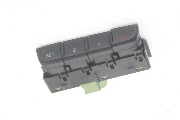 Audi A5 8T 8F (2007 - 2011) 8K0959770 Кнопка фаркопа в багажнике — фото 1