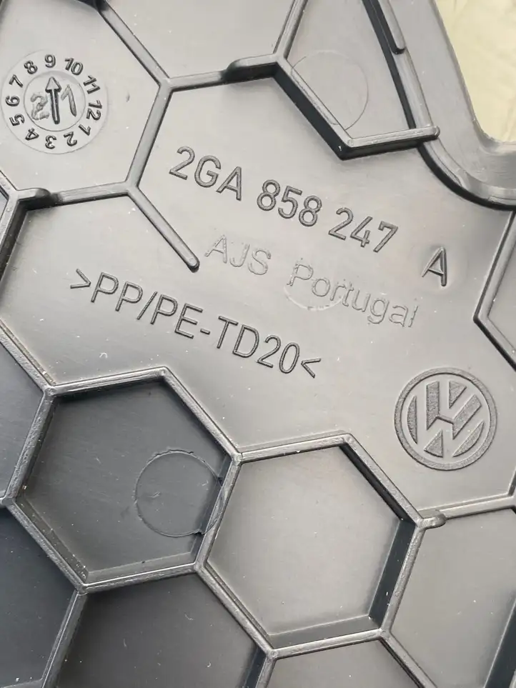 Volkswagen T-Roc (2017 - ) 2GA858247A Боковая отделка панели приборов — фото 5