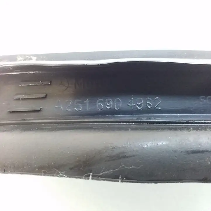 Mercedes-Benz R W251 (2005 - 2013) A2516904962 Накладка стоек лобового стекла — фото 3