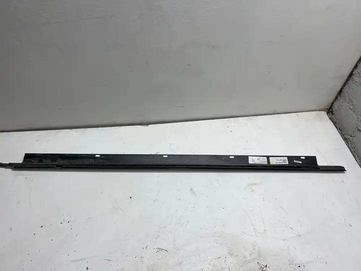 Audi A8 S8 D3 4E (2002 - 2005) 4E0853283C Накладка стекла передней двери — фото 2