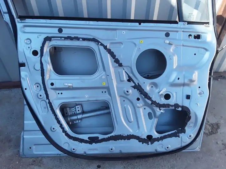 Toyota Corolla Verso AR10 (2004 - 2009) Дверь — фото 2