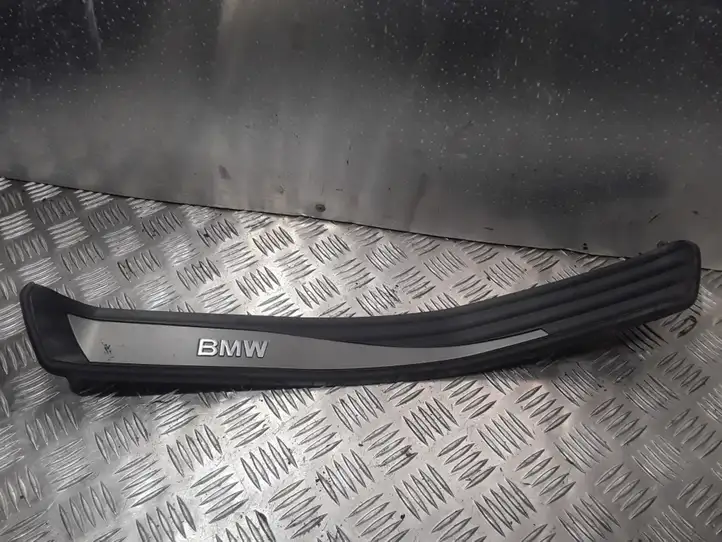 BMW 5 E60 E61 (2004 - 2010) 51477034305 Наружная отделка заднего порога — фото 1