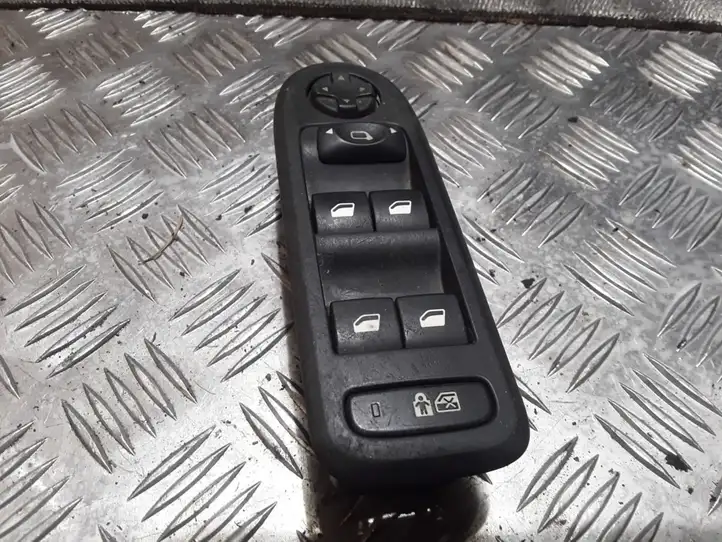 Citroen C5 (2008 - 2017) 96599973X Кнопка стеклоподъемников — фото 1