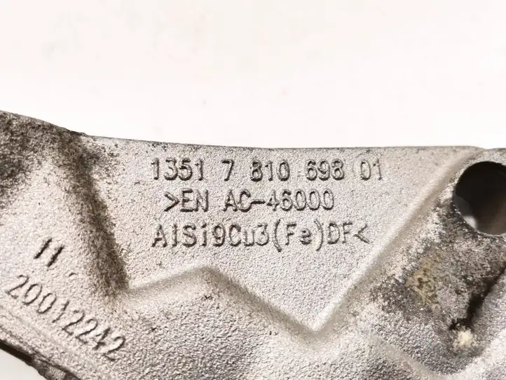 BMW 3 F30 F35 F31 (2012 - 2018) 7810698 Кронштейн топливного насоса — фото 3