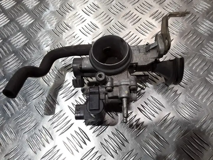 Toyota Yaris (1999 - 2003) 8942552011 Дроссельная заслонка — фото 1